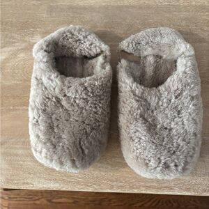 Jenni Kayne Taupe Fuzzy Slippers